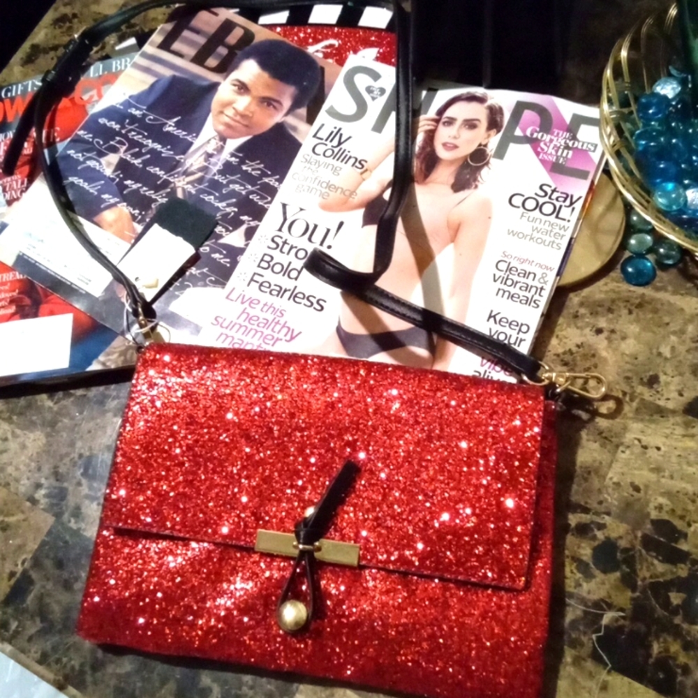 Very cute shimmer crossbody